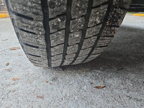 Used 2011 Nissan Pathfinder LE w/ Navigation Pkg image 43