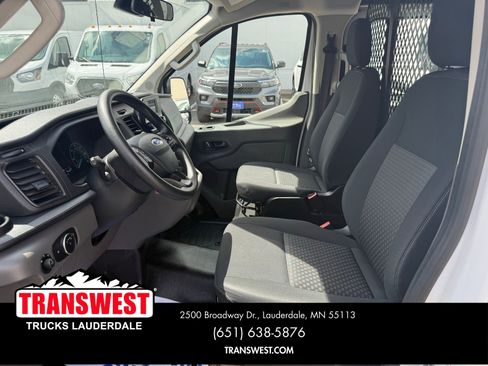Used 2024 Ford Transit 250 Low Roof w/ Exterior Upgrade Package RWD image 5