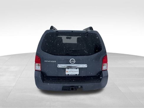 Used 2012 Nissan Pathfinder SV image 8