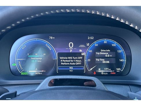 Certified 2025 Toyota Crown Signia image 30