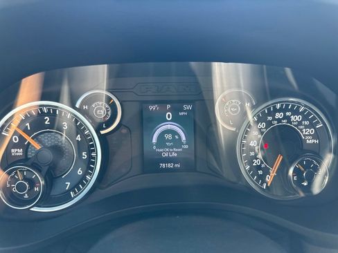 Used 2021 RAM 1500 Big Horn AWD/4WD image 11