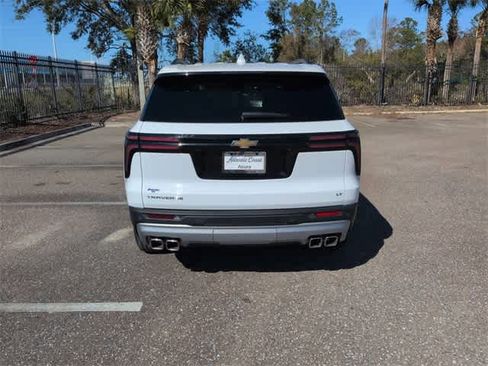 Used 2024 Chevrolet Traverse LT w/ Trailering Package image 7