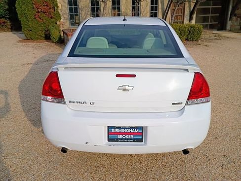 Used 2012 Chevrolet Impala LT w/ LT Sunroof Package image 9