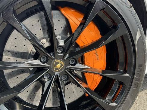 Used 2020 Lamborghini Urus AWD/4WD image 18