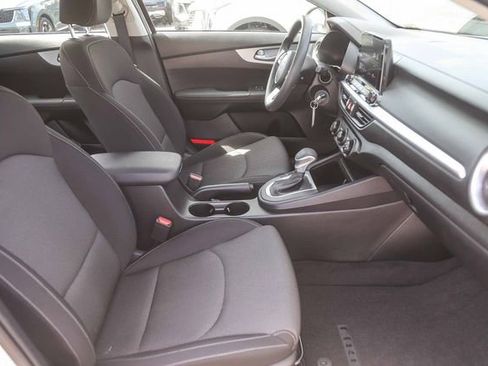 Used 2024 Kia Forte LXS image 17