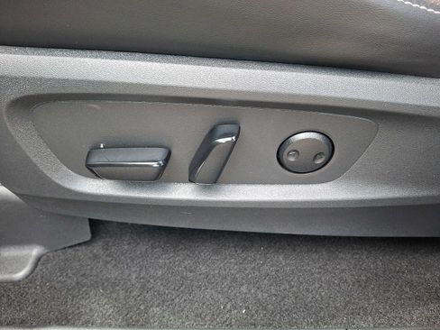 Used 2022 Nissan Pathfinder Platinum w/ Cargo Package AWD/4WD image 11