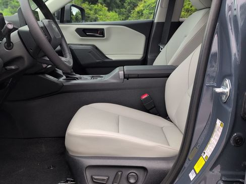 Used 2026 Toyota RAV4 XLE Premium FWD image 12