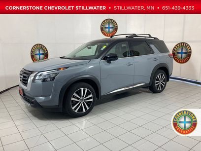 Used 2025 Nissan Pathfinder Platinum w/ Cargo Package