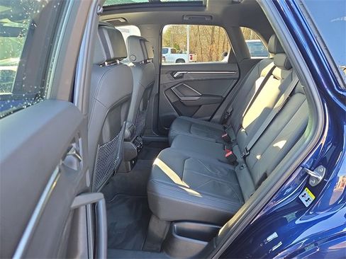 Certified 2025 Audi Q3 2.0T Premium w/ Convenience Package image 11