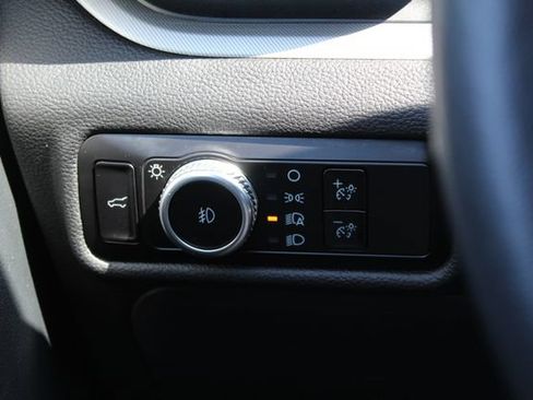 Used 2023 Ford Explorer XLT w/ Equipment Group 202A AWD/4WD image 21