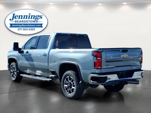 Used 2024 Chevrolet Silverado 2500 LTZ w/ LTZ Convenience Package image 3