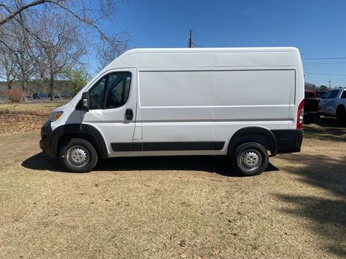New 2026 RAM ProMaster 2500 FWD image 8