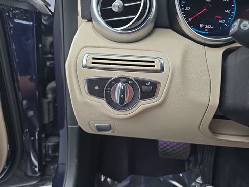 Used 2019 Mercedes-Benz C 300 4MATIC Sedan image 42