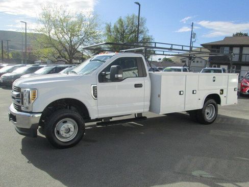 Used 2019 Ford F350 XLT AWD/4WD image 3