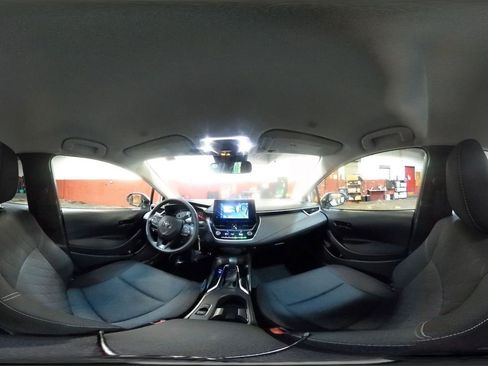 Used 2025 Toyota Corolla LE image 41