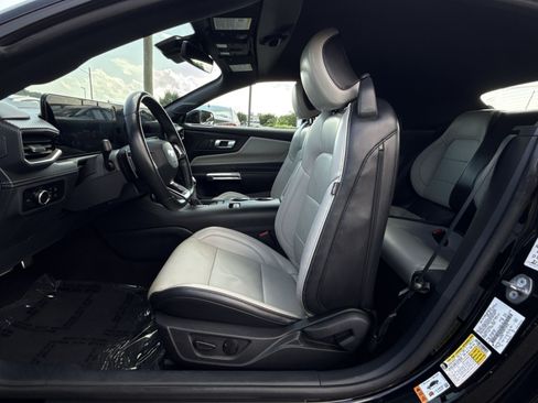 Used 2024 Ford Mustang GT Premium RWD image 13