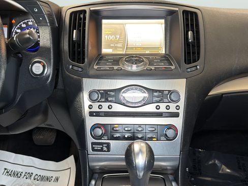 Used 2011 INFINITI G37 Journey RWD image 16