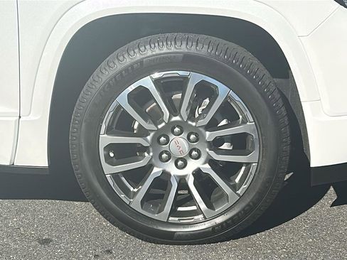 Certified 2022 GMC Acadia Denali w/ Denali Ultimate Package image 10