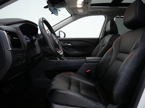 Used 2022 Nissan Rogue SV w/ SV Premium Package AWD/4WD image 8