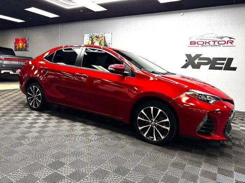 Used 2019 Toyota Corolla SE FWD image 2