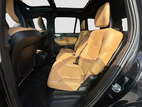 Used 2017 Volvo XC90 T6 Momentum w/ Vision Package AWD/4WD image 32