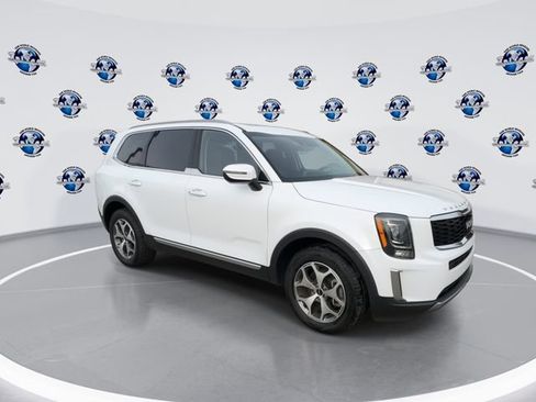 Used 2022 Kia Telluride EX image 2