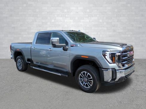Used 2025 GMC Sierra 2500 SLT w/ SLT Premium Package image 2