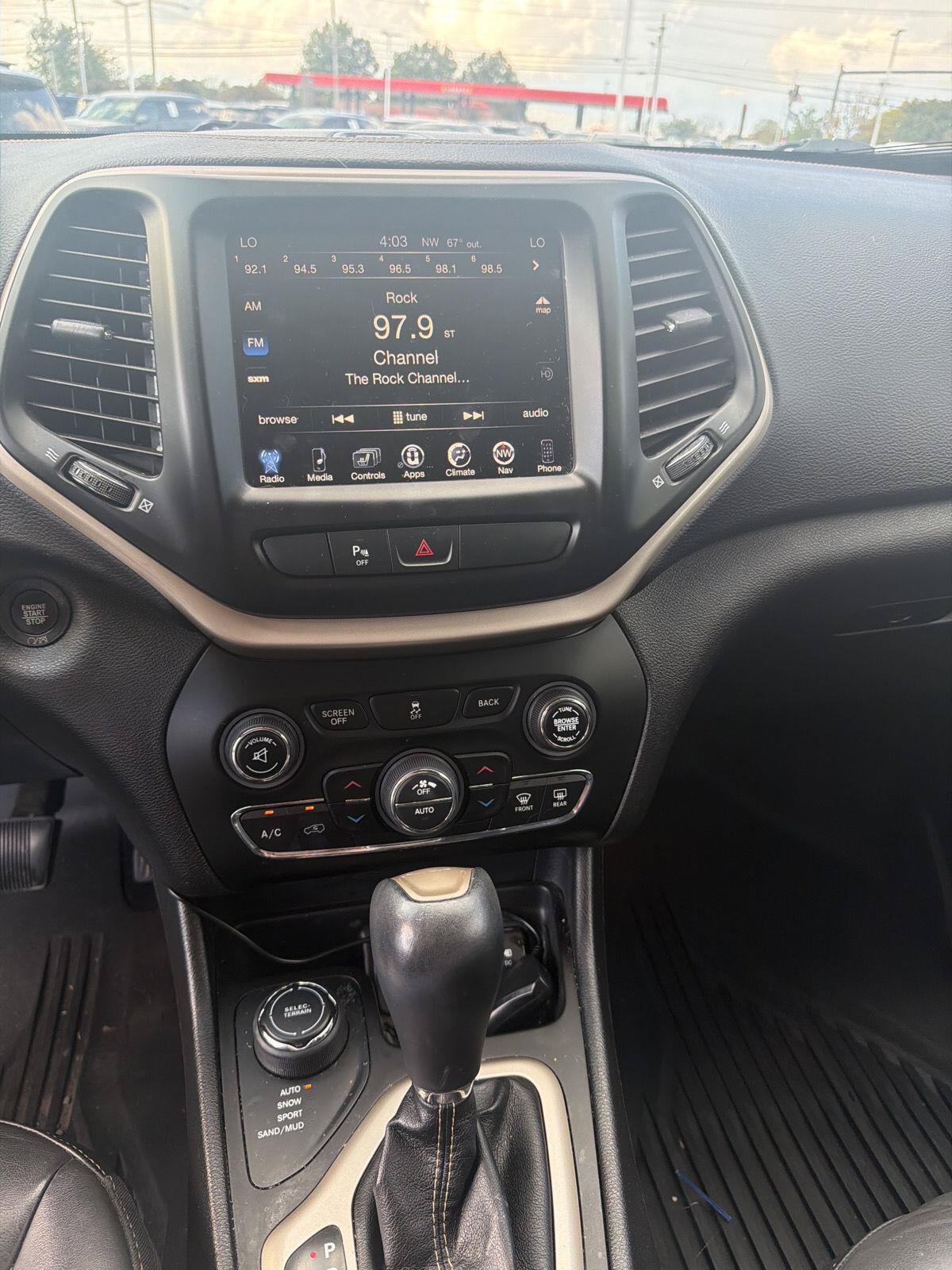 Used 2018 Jeep Cherokee Limited AWD/4WD image 33