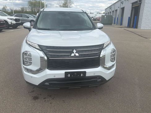 Used 2024 Mitsubishi Outlander SE FWD image 8