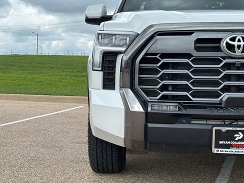 Used 2026 Toyota Tundra Platinum w/ TRD Off-Road Package AWD/4WD image 4