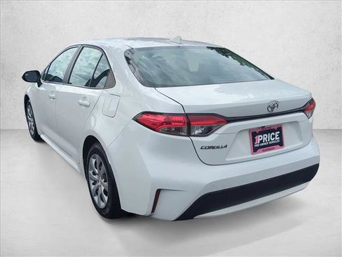 Used 2022 Toyota Corolla LE FWD image 8