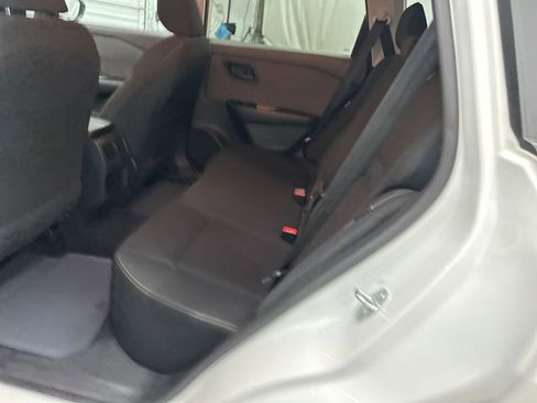 Used 2023 Nissan Rogue S image 23