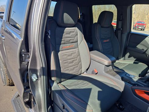 New 2026 Nissan Frontier PRO-4X w/ Pro-4x Convenience Package image 12