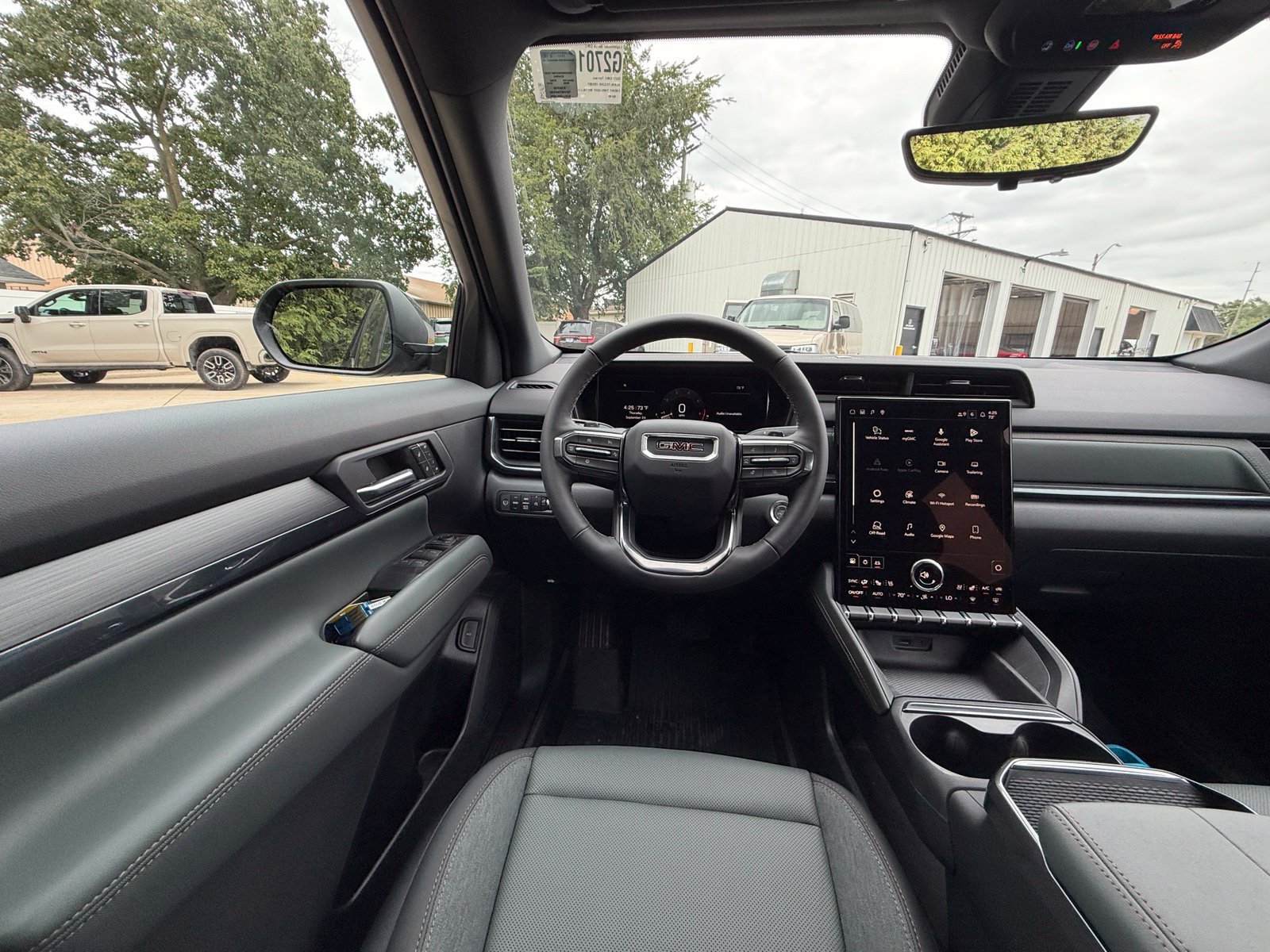 New 2027 GMC Terrain AT4 w/ Convenience Package III AWD/4WD image 2