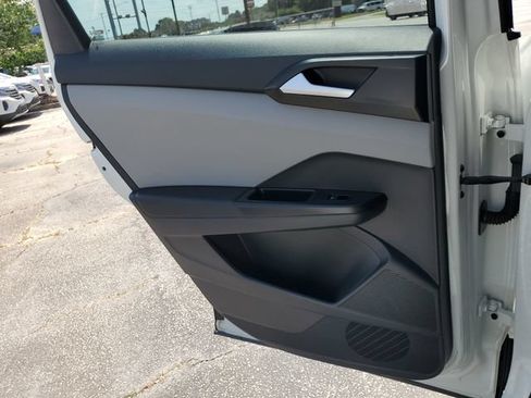 Certified 2023 Volkswagen Taos S FWD image 13