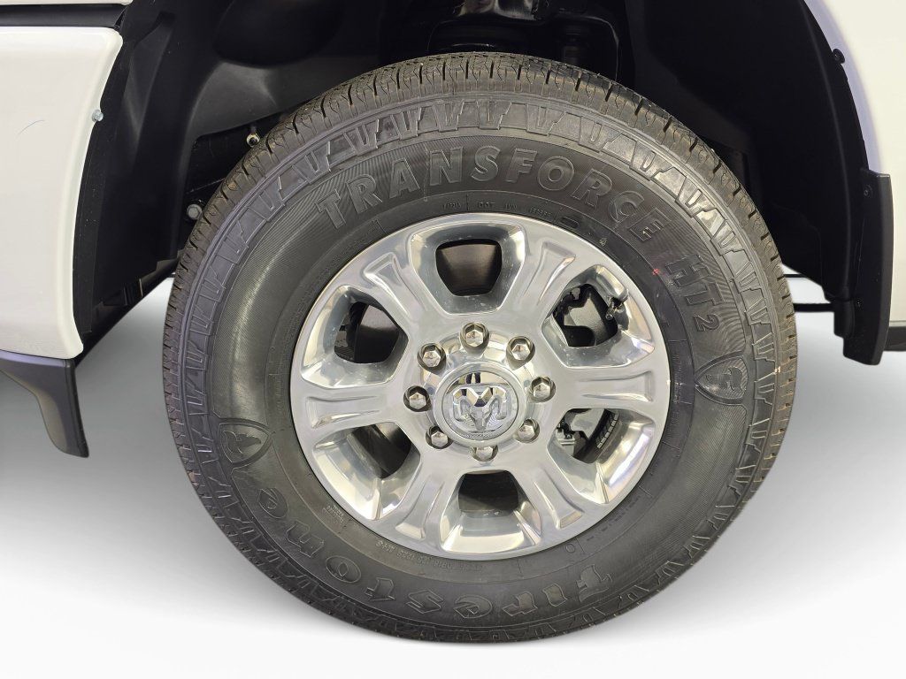 New 2026 RAM 2500 Big Horn AWD/4WD image 13