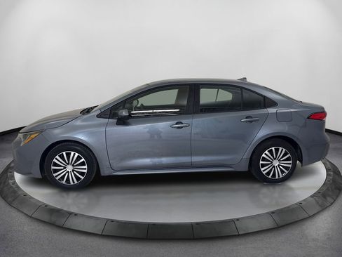 Used 2020 Toyota Corolla LE FWD image 8