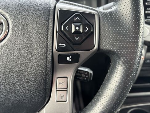 Used 2022 Toyota 4Runner SR5 image 19