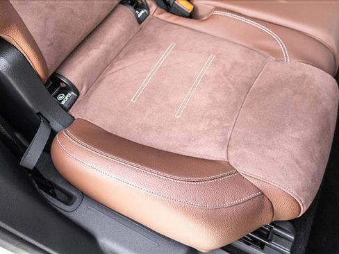 Certified 2026 Mercedes-Benz GLB 250 4MATIC image 29