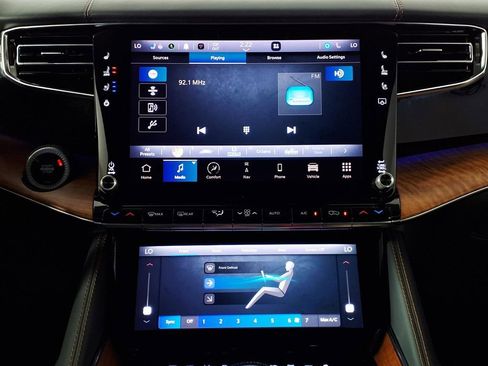 Used 2022 Jeep Grand Wagoneer Series II image 25