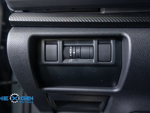 Used 2024 Subaru Crosstrek 2.0i Premium AWD/4WD image 15