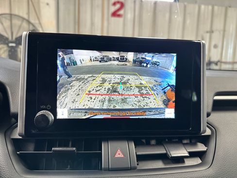 Certified 2025 Toyota RAV4 XLE AWD/4WD image 24