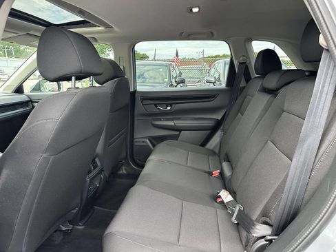 Used 2025 Honda CR-V EX image 8