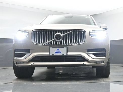 Used 2023 Volvo XC90 B6 Plus AWD/4WD image 12