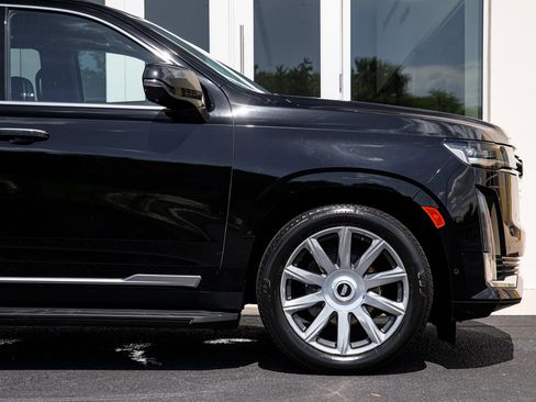 Used 2021 Cadillac Escalade Premium Luxury Platinum RWD image 20