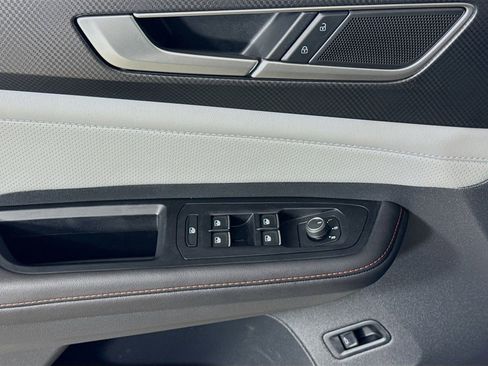 Used 2025 Volkswagen Atlas Peak Edition SE image 11