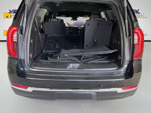 Used 2025 GMC Yukon Elevation w/ LPO, Elevation Black Package AWD/4WD image 30