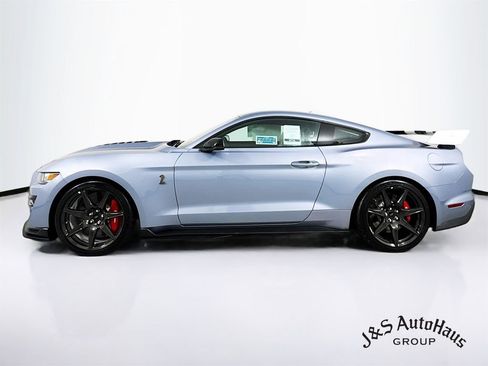 Used 2022 Ford Mustang Shelby GT500 w/ Carbon Fiber Track Pack image 4