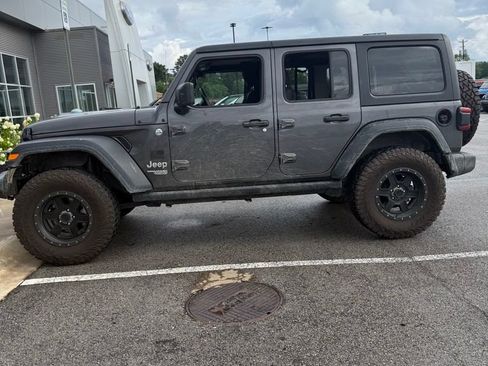 Used 2018 Jeep Wrangler Unlimited Sport S AWD/4WD image 3