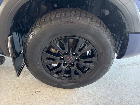 Used 2021 Nissan Titan PRO-4X w/ Pro-4x Convenience Package AWD/4WD image 31
